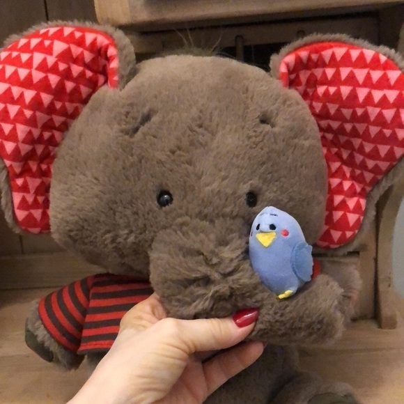 Hallmark Sweet Singin’ Elephant & Bird Plush Musical “You Are My Sunshine “ - Picture 3 of 11
